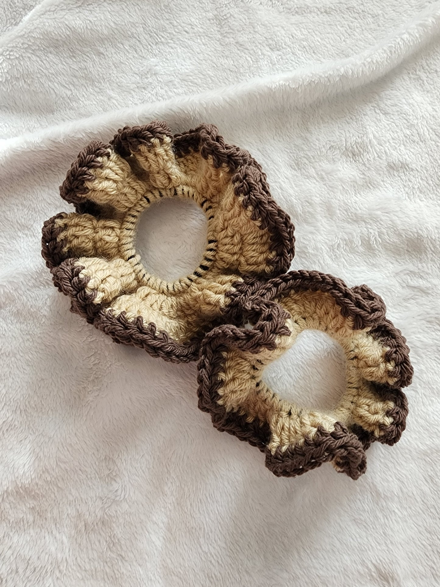 Crochet Hiar Scrunchie - Cookie